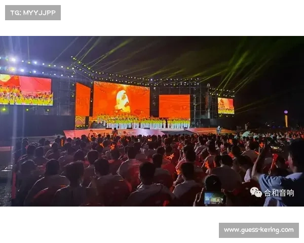 海南“村VA”颁奖现场颁发大烧猪,引发全场欢呼